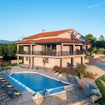 Santa Cruz Tatil Evi